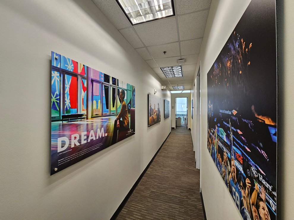 What Makes Standoff Signs Unique for Raleigh Brands?