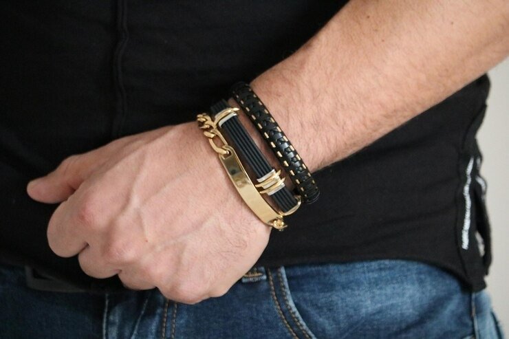Experts Reveal Top Trends in Italian Mens Bracelets