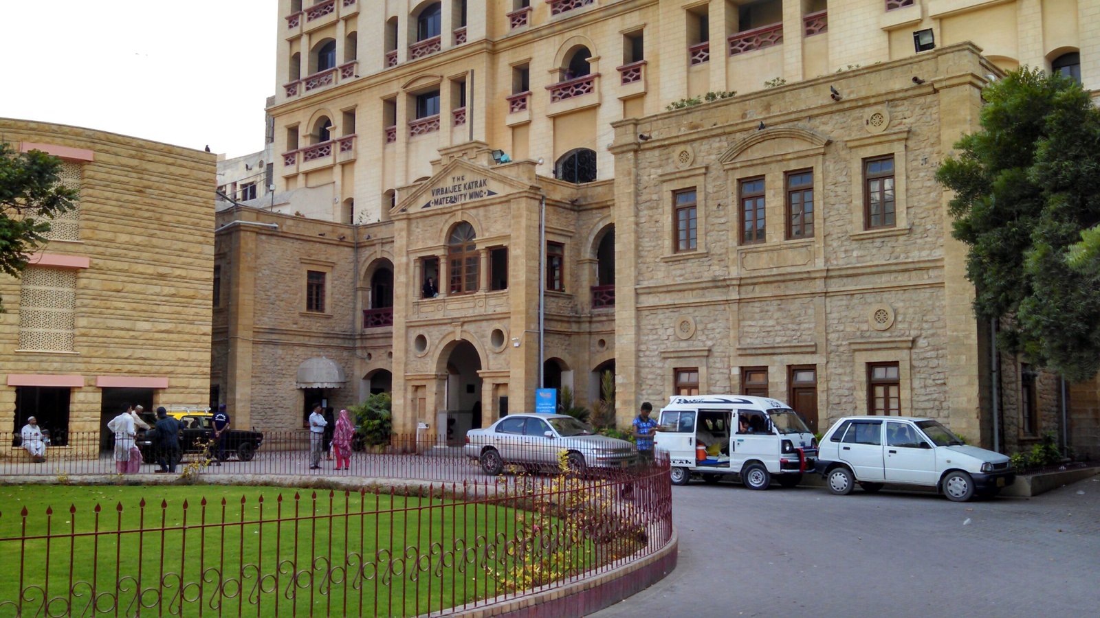 Experience with Lady Dufferin Hospital – How Does It Compare to Other Private Hospitals in Karachi?