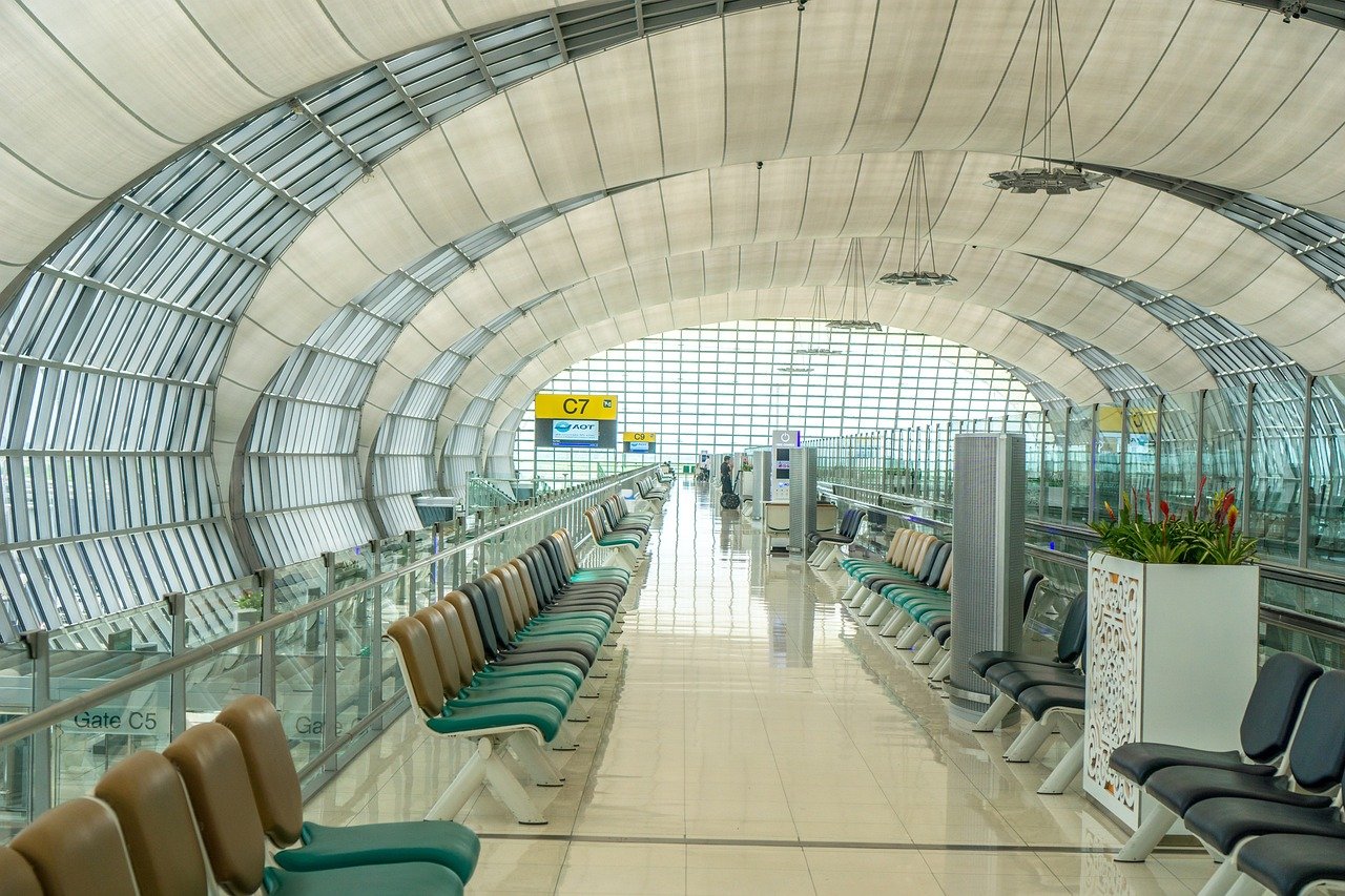 How Technology is Making Airports Smarter and More Convenient 