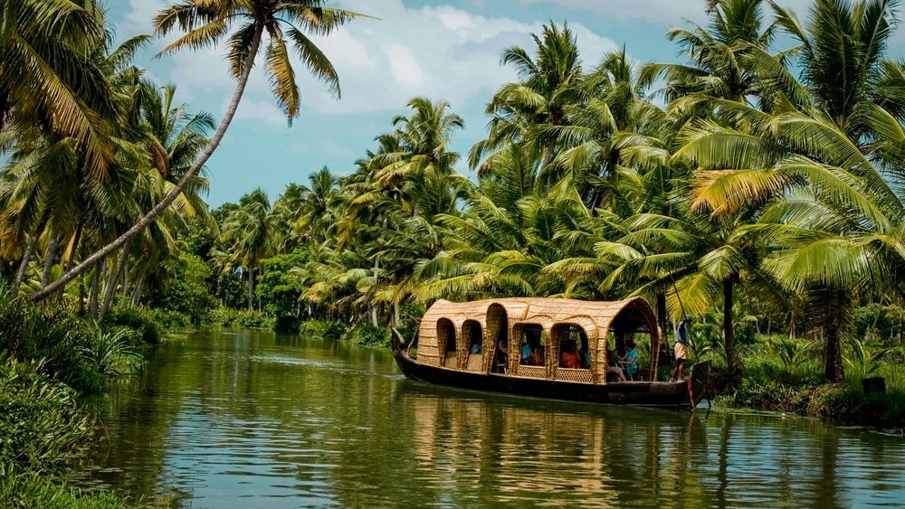 Top 10 Best Tourist Places in Kovalam You Must Visit