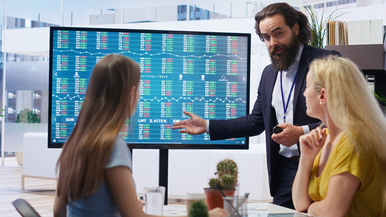 What Seasoned Investors Are Watching in the Next Market Cycle
