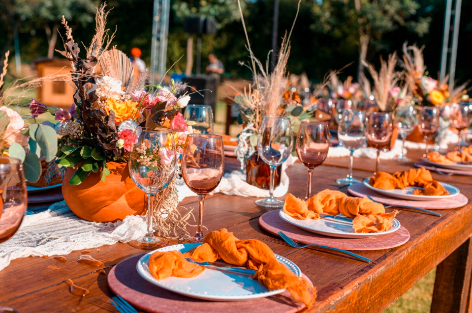 Decor-Driven Menus: How Venue Style Influences Catering Choices