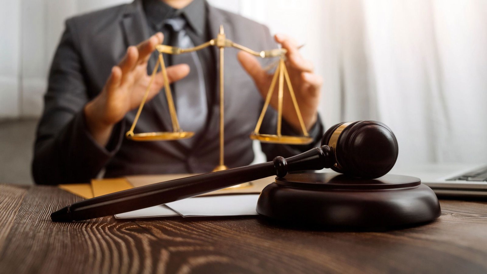 Protecting Your Freedom: Essential Guidelines for Selecting a Premier Dubai Extradition Defense Attorney
