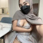What Qualities Should I Look for When Booking a KL Escort?