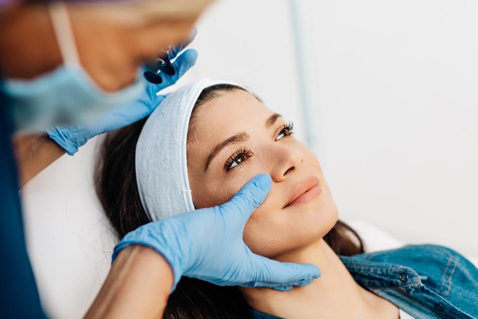 Dynamic Life Clinics: Dubai Top Destination for Cosmetic Surgery