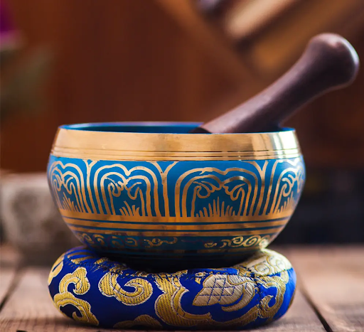 The Emergence of Healing Singing Bowls in Wellness Retreats: Immersive Experiences Get a Boost