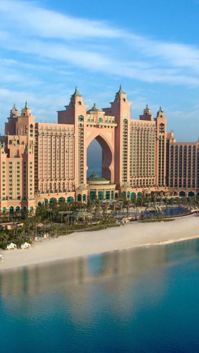 Top Reasons to Visit Dubai: Luxury, Culture, and Adventure