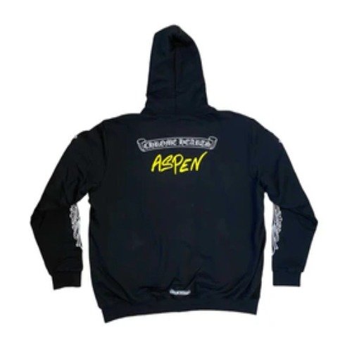 Stylish Hoodies That Keep You Warm While Enhancing Your Everyday Look