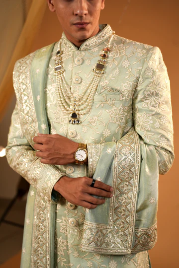 Golden Sherwani – The Ultimate Choice for a Royal Look