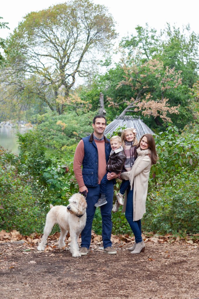 Benefits of Hiring a Professional Photographer for Creative Family Photography at Family Events