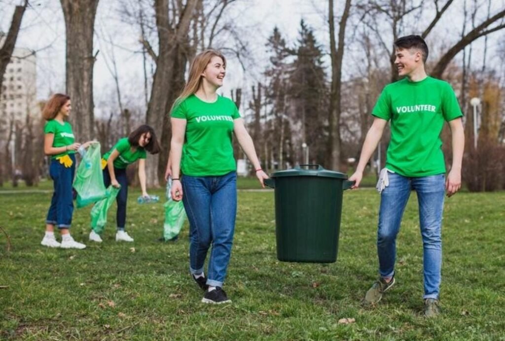 Seasonal Garden Waste Removal: How Skip Bins Make It Easy