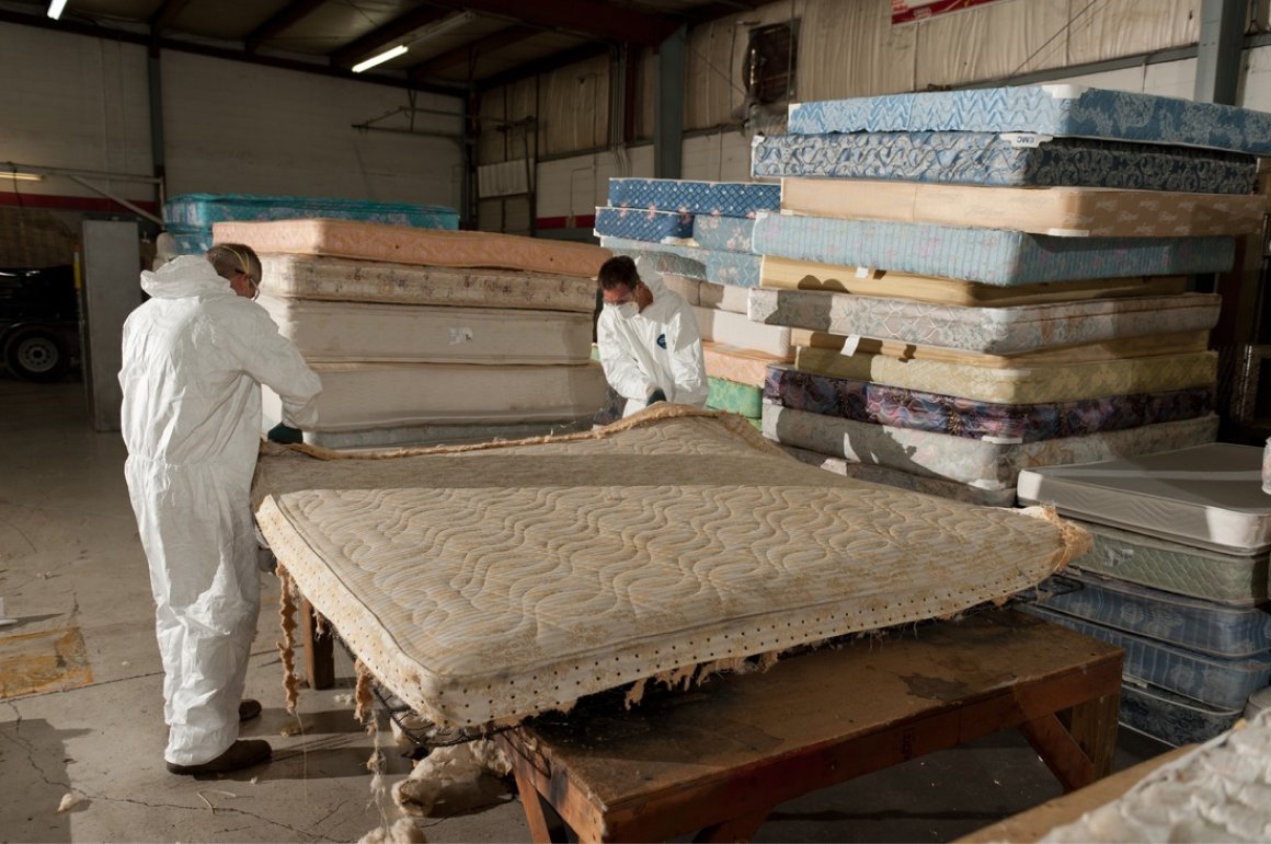 Mattress removal Kent WA – old and used mattresses being collected and recycled for proper disposal services.