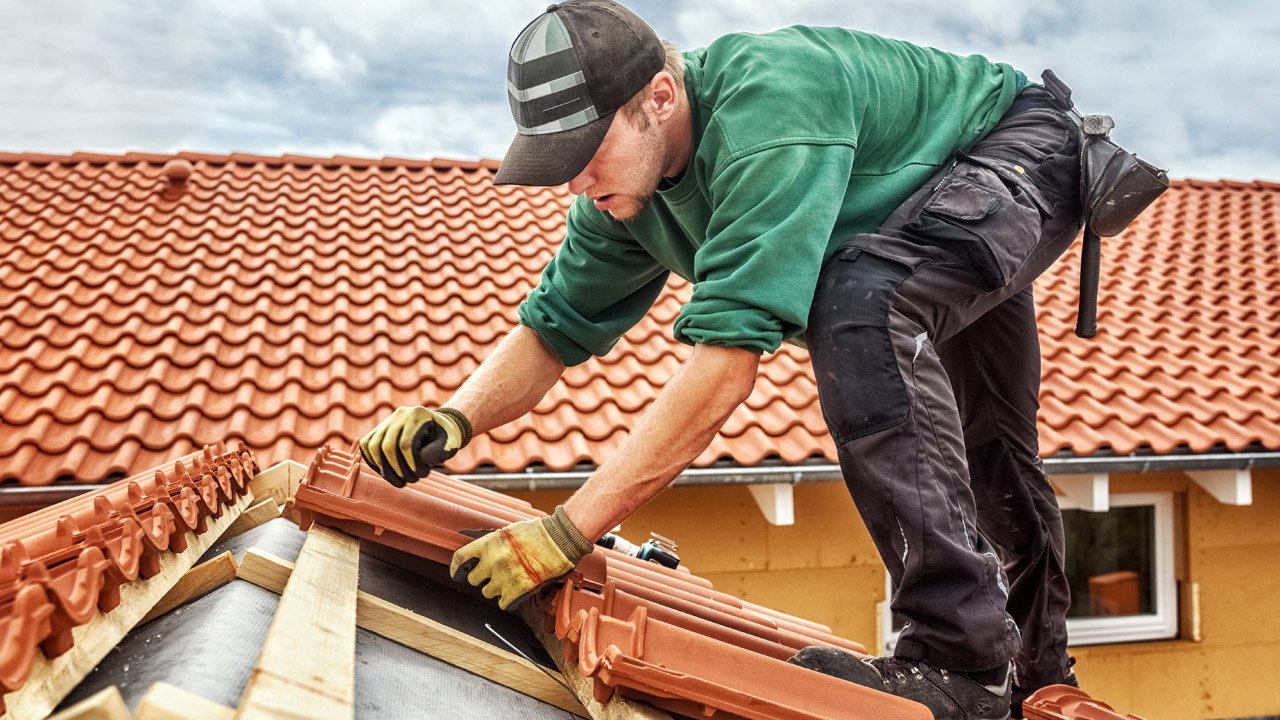 tile roofing contractor