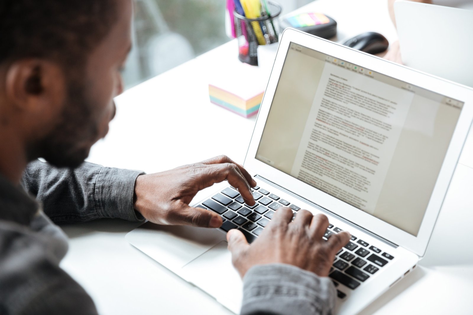 How to Choose the Best Content Writing Services in UAE