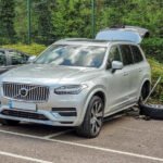 emergency mobile tyre fitting