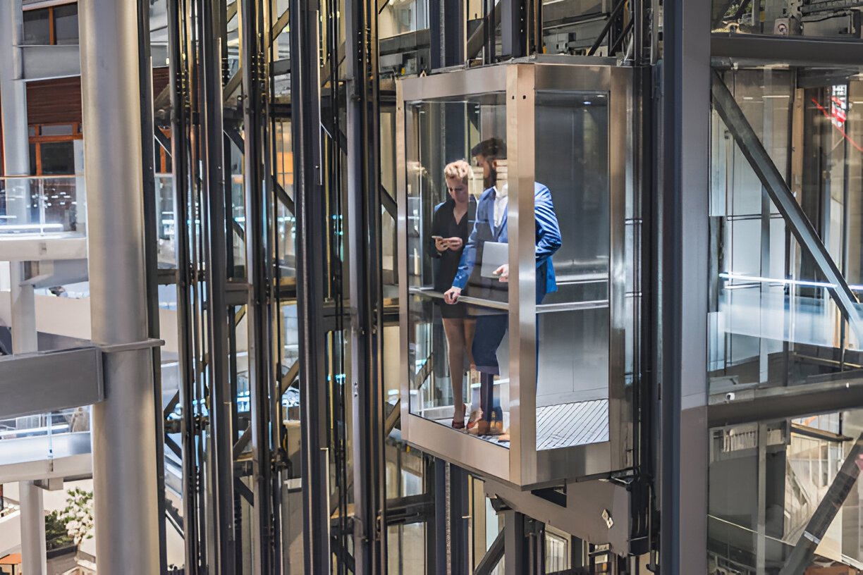 Best Elevator Manufacturer UAE Key Features Technologies and Industry Practices