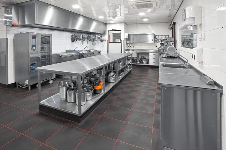 How Working with the Right Restaurant Equipment Supplier Streamlines Setup and Maintenance