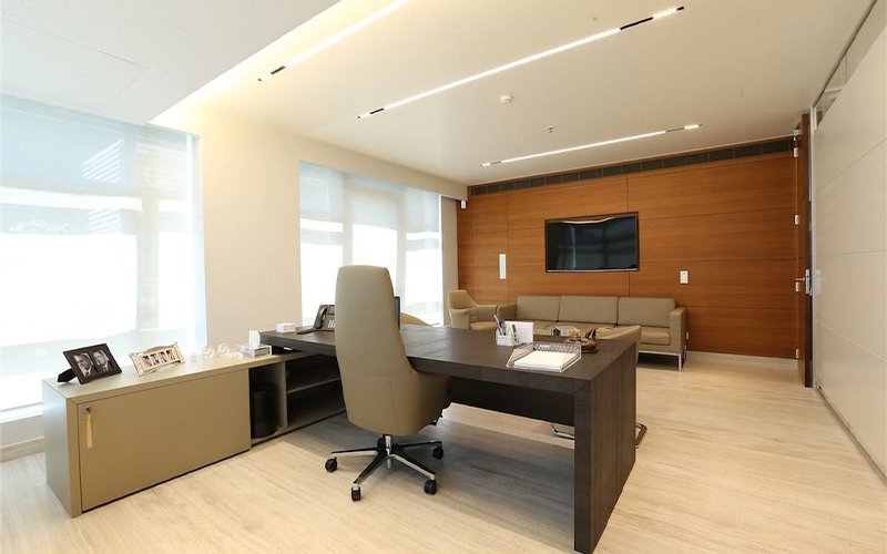 Executive office desk dubai