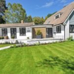 What Should You Keep an Eye Out for When Looking at Roofing Contractor Reviews?