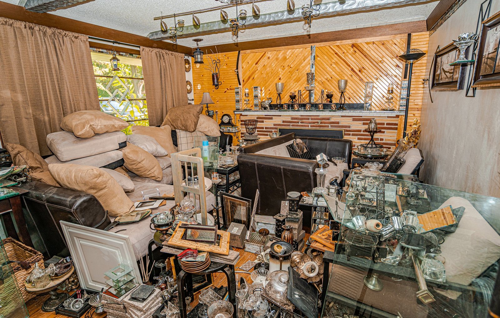 Does Hoarding Cleanup Cost Improve Your Mindset